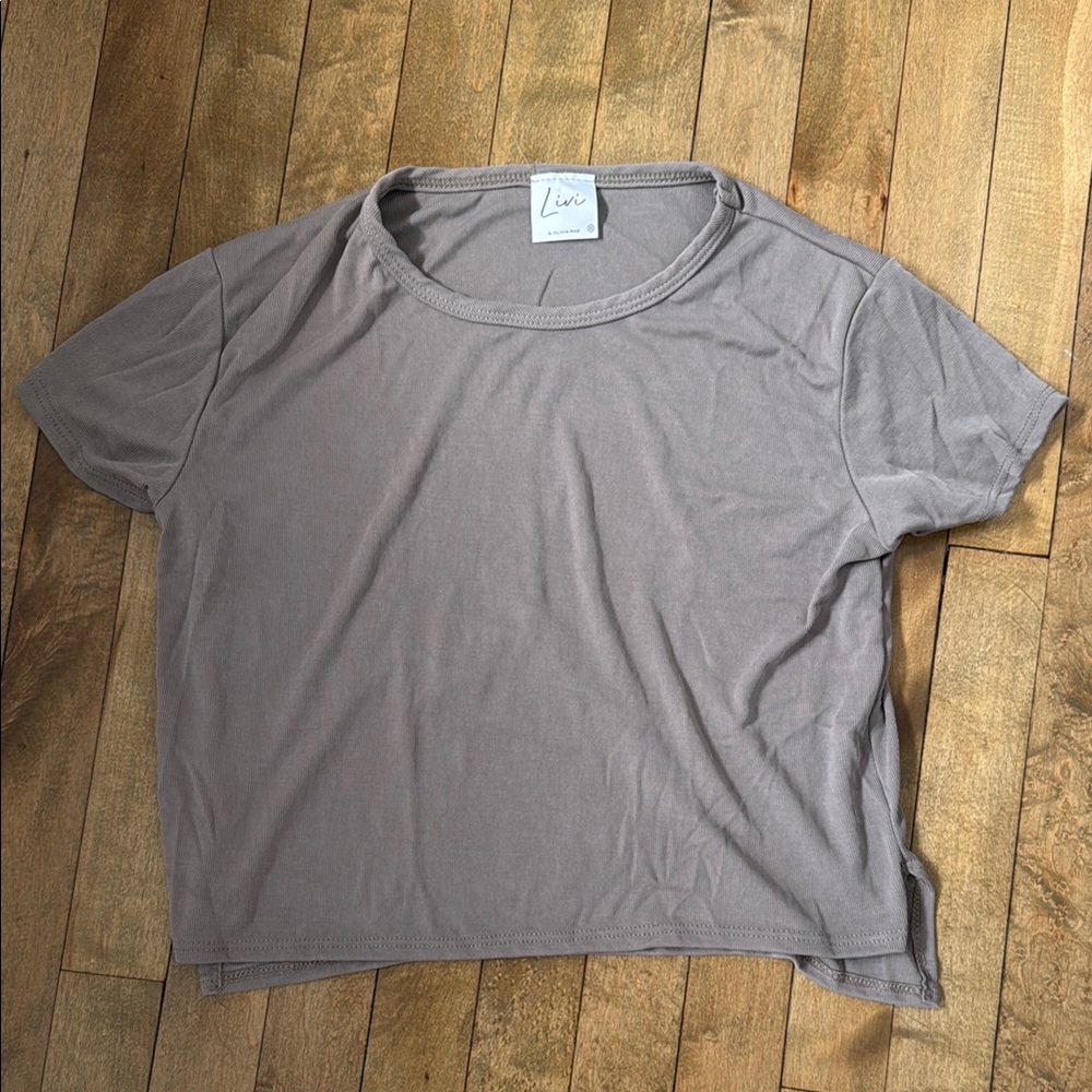 Olivia Rae Gray Crop Tee Short Sleeve Relaxed Fit